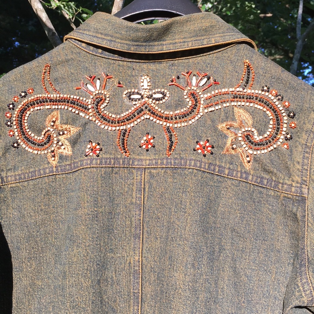 50%. Jacket - Picture 7 of 8